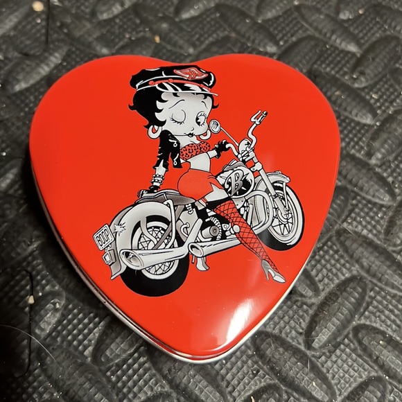 Betty Boop collectible Avon watch - Picture 4 of 8